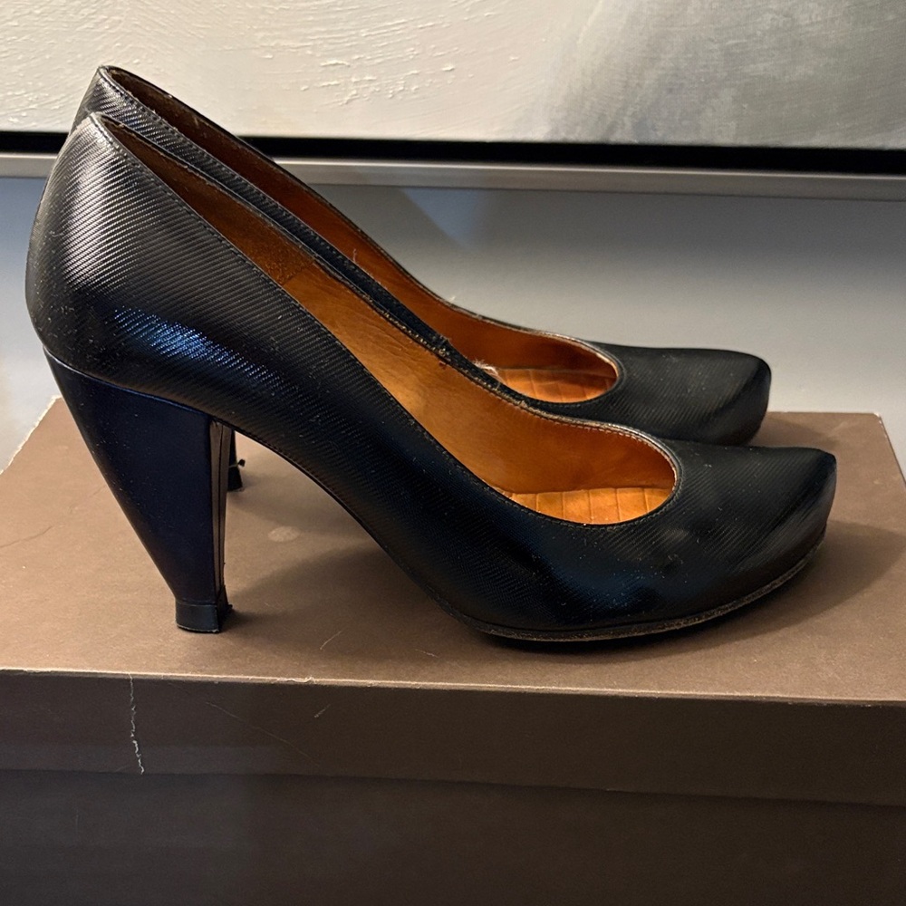 Chie Mihara Elegant Black Women's Heels